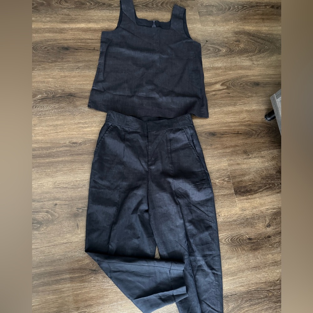 T by Talbots dark navy beautiful top and pants combo